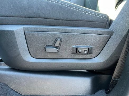 New 2026 RAM 3500 Big Horn AWD/4WD image 11