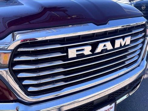 Used 2025 RAM 1500 Laramie AWD/4WD image 28
