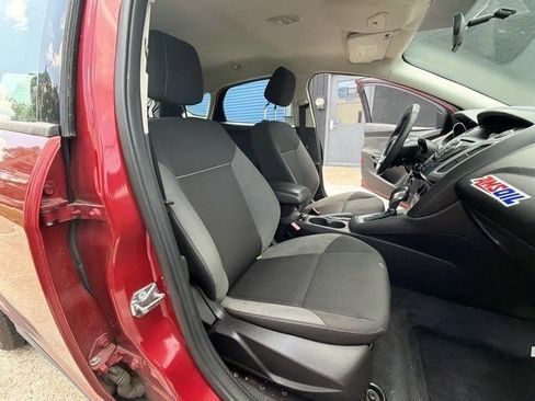 Used 2012 Ford Focus SE FWD image 15