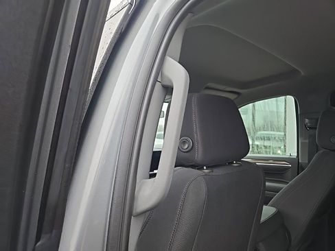 Used 2025 Chevrolet Silverado 1500 LT AWD/4WD image 95