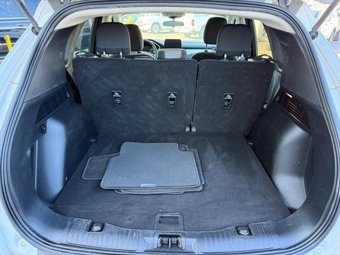 Used 2020 Ford Escape SE image 17