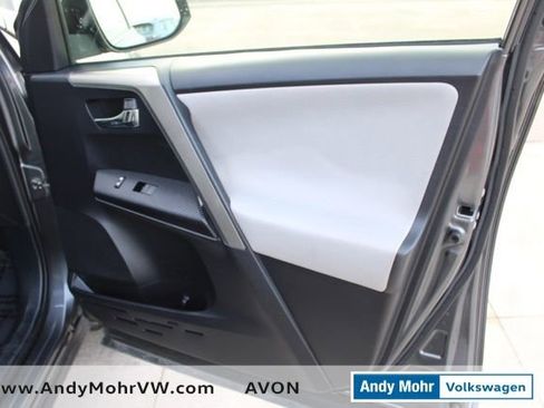 Used 2015 Toyota RAV4 XLE image 18