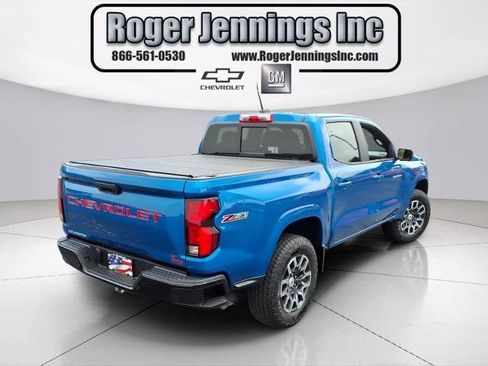 Used 2023 Chevrolet Colorado Z71 w/ Z71 Convenience Package 2 AWD/4WD image 4