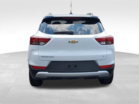 Certified 2024 Chevrolet TrailBlazer LT w/ Convenience Package FWD image 4