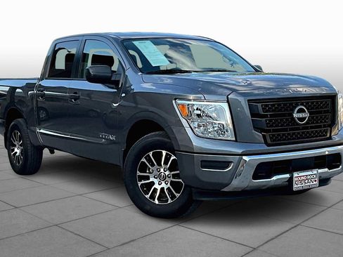 Used 2024 Nissan Titan SV w/ Accessory Utility Package image 3