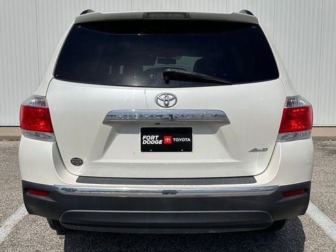Used 2011 Toyota Highlander SE w/ Tow Pkg AWD/4WD image 5