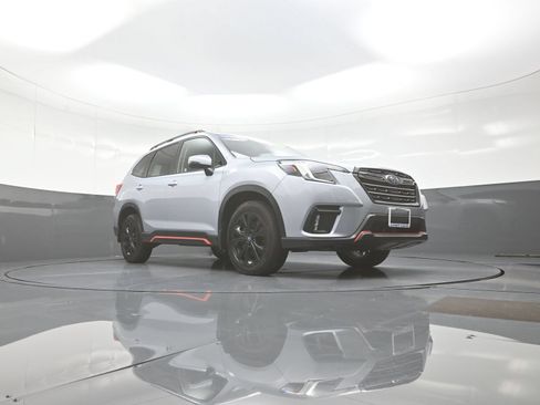 Used 2024 Subaru Forester Sport AWD/4WD image 9