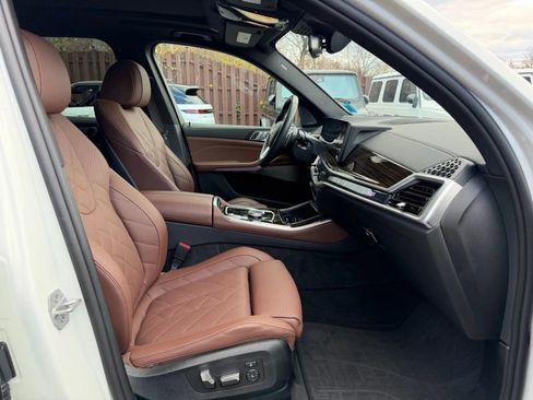 Used 2025 BMW X5 xDrive40i w/ Premium Package image 23