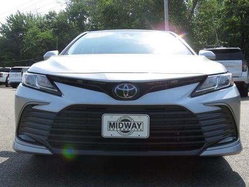 Used 2024 Toyota Camry LE AWD/4WD image 2