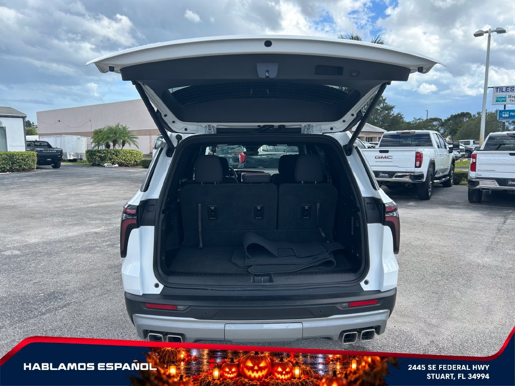 Used 2026 Chevrolet Traverse LT w/ Driver Confidence Package FWD image 10