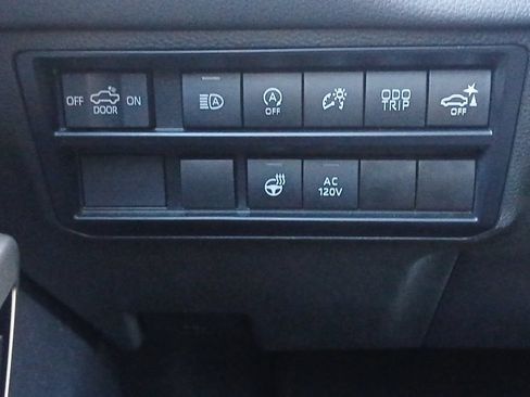 Used 2023 Toyota Tundra Limited AWD/4WD image 12
