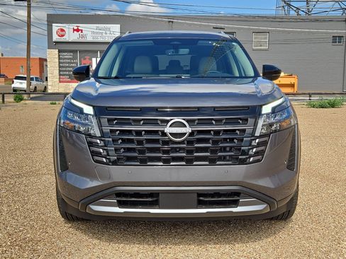Used 2026 Nissan Pathfinder SL FWD image 10