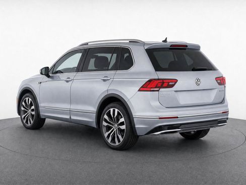 Used 2019 Volkswagen Tiguan S AWD/4WD image 3