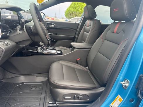 New 2026 Chevrolet Trax RS w/ Sunroof Package image 16