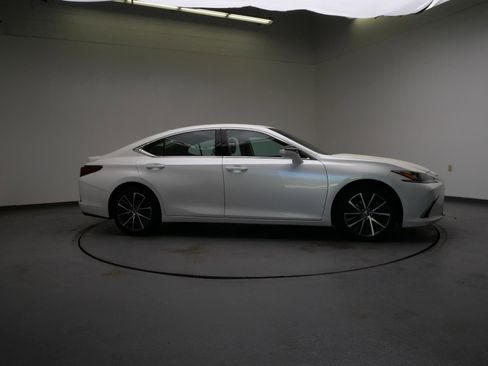 Used 2023 Lexus ES 350 w/ Premium Package FWD image 6