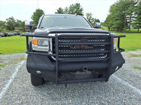 Used 2016 GMC Sierra 2500 SLT w/ All-Terrain HD Package AWD/4WD image 8