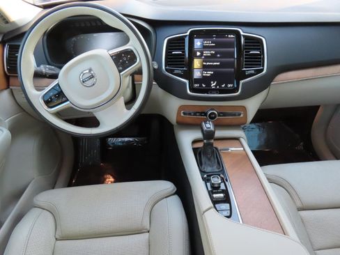 Used 2018 Volvo XC90 T6 Inscription w/ Convenience Package image 17