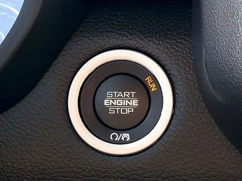 Used 2023 RAM 1500 Laramie image 29