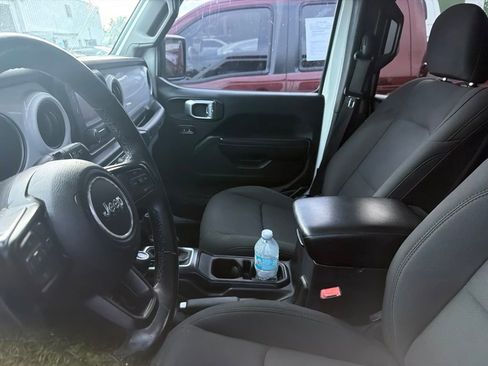 Used 2019 Jeep Wrangler Unlimited Sport S AWD/4WD image 1