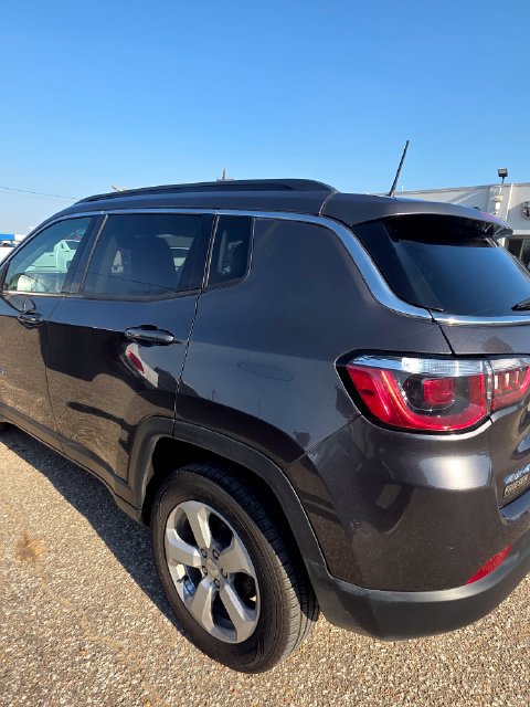 Used 2019 Jeep Compass Latitude w/ Popular Equipment Group AWD/4WD image 7