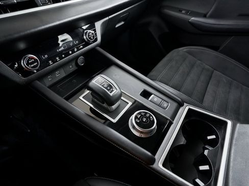 Used 2024 Mitsubishi Outlander SE image 45