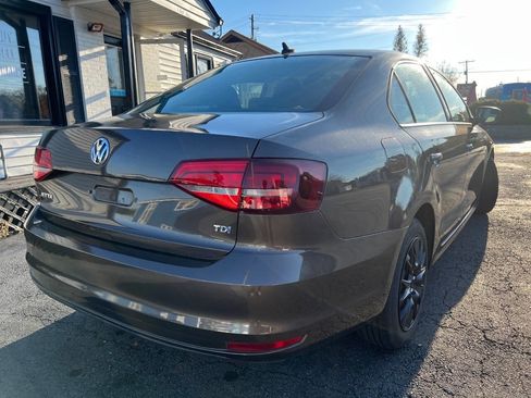 Used 2015 Volkswagen Jetta TDI S image 9