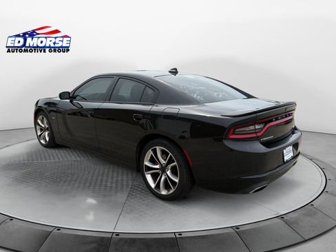 Used 2016 Dodge Charger R/T w/ Premium Group RWD image 3