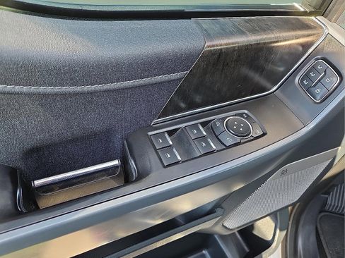 Certified 2021 Ford F150 Lariat image 13