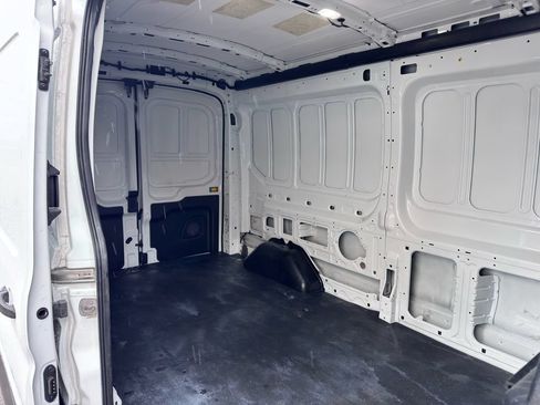 Used 2025 Ford Transit 250 148 Medium Roof Extended AWD image 32