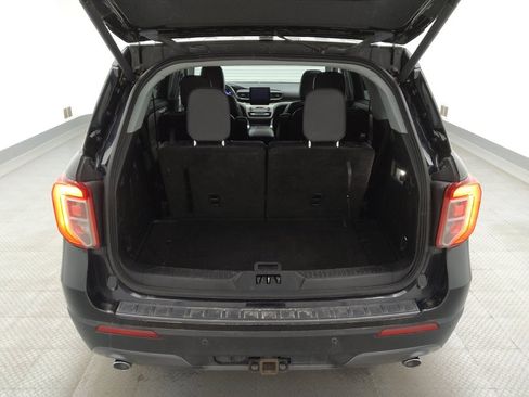Used 2022 Ford Explorer XLT w/ Equipment Group 202A RWD image 29