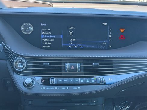 Used 2020 Lexus LS 500 w/ Luxury Package image 9