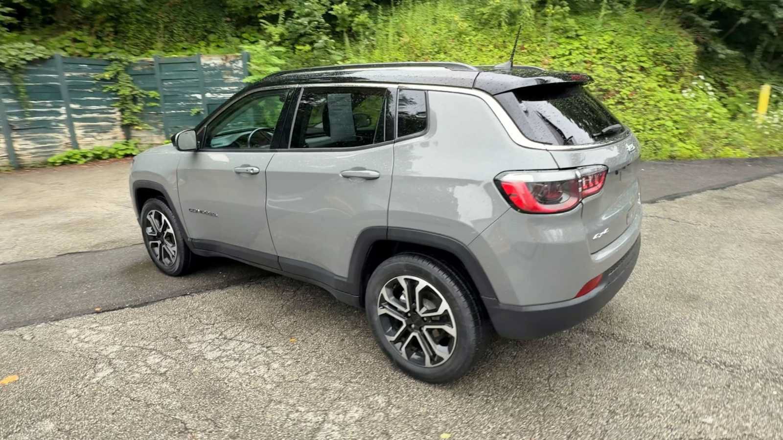 Used 2022 Jeep Compass Limited AWD/4WD image 6
