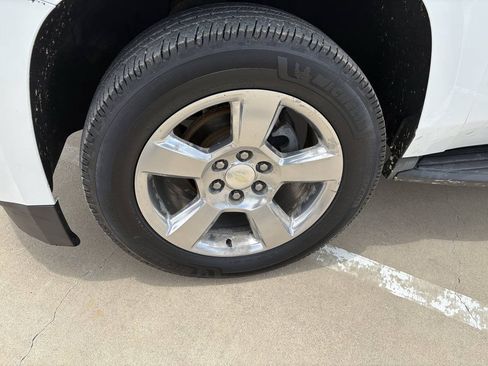 Used 2017 Chevrolet Tahoe LS w/ All-Season Package RWD image 11