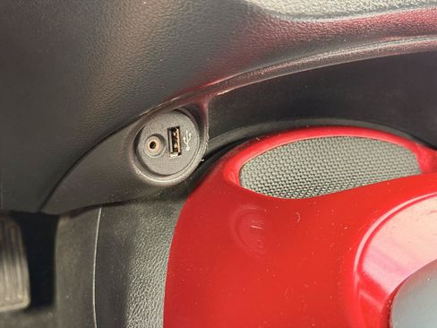 Used 2013 Nissan Juke SL FWD image 26