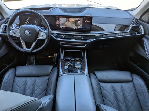 Used 2024 BMW X7 xDrive40i w/ Premium Package AWD/4WD image 26
