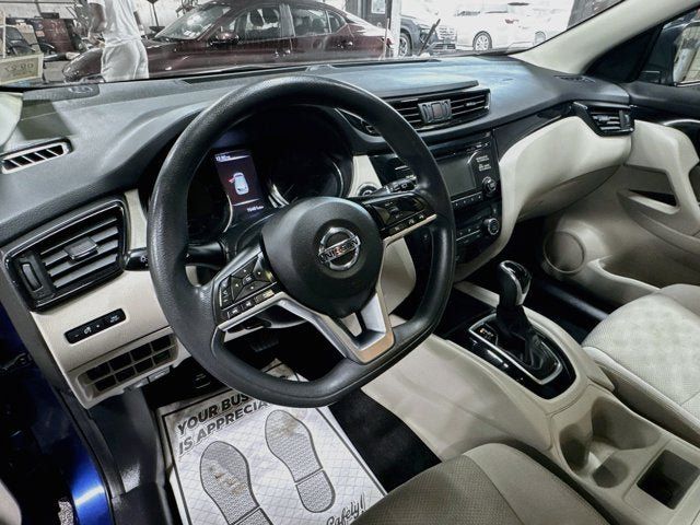 Used 2018 Nissan Rogue Sport SV AWD/4WD image 10
