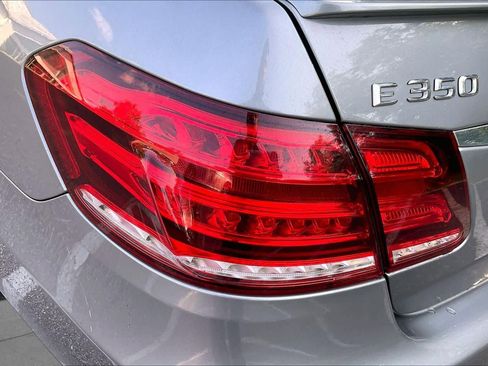 Used 2014 Mercedes-Benz E 350 4MATIC Sedan image 27