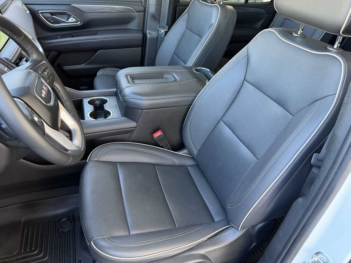 Used 2023 GMC Yukon SLT w/ SLT Premium Package RWD image 17