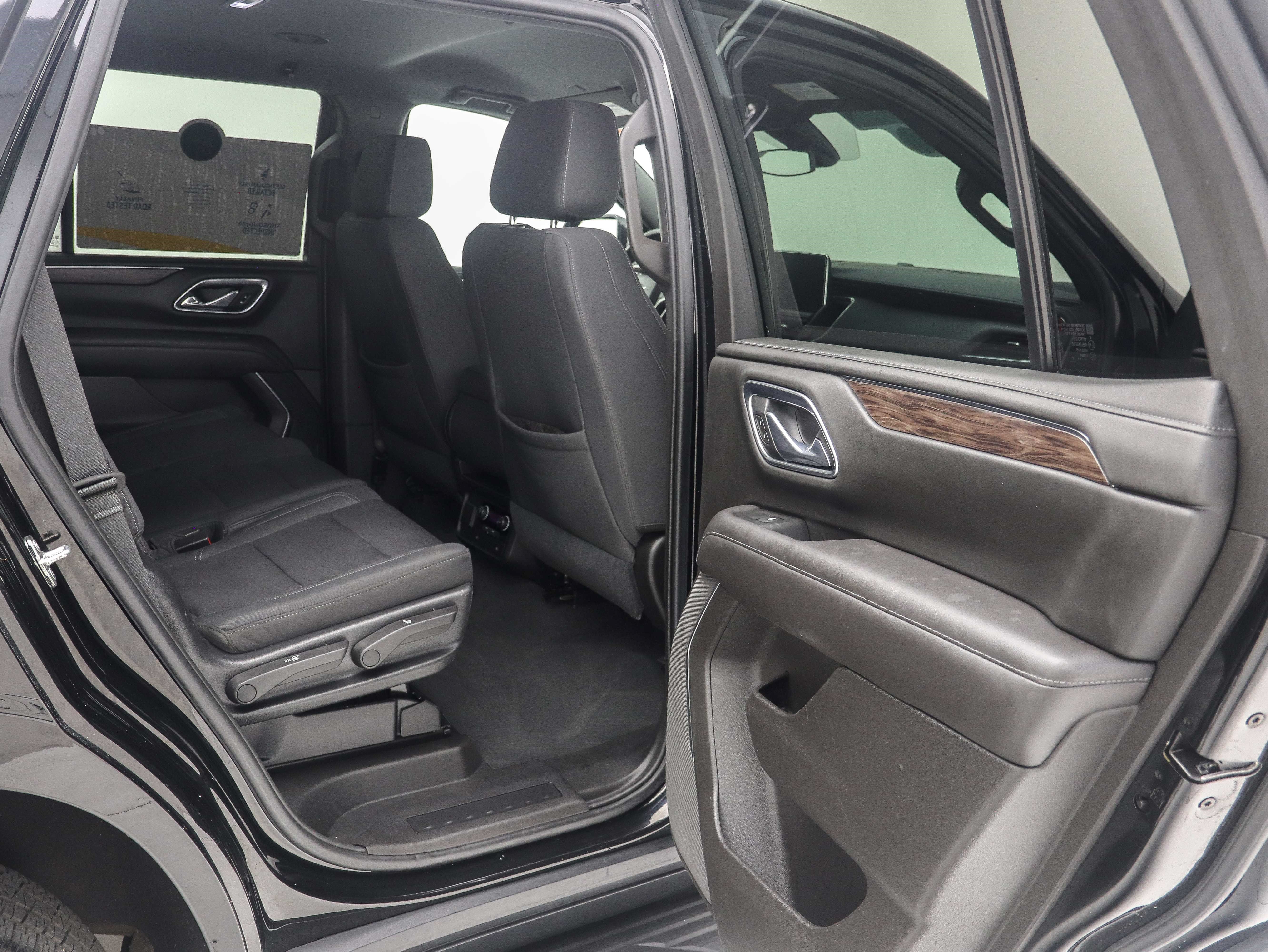 Used 2021 Chevrolet Tahoe LS AWD/4WD image 14