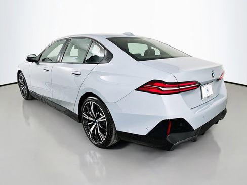 Used 2025 BMW 530i w/ M Sport Package image 7