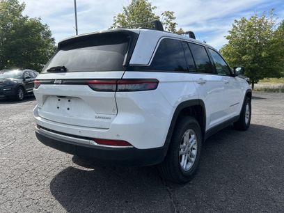 Used 2022 Jeep Grand Cherokee Laredo w/ Luxury Tech Group I
