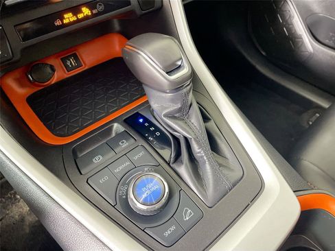 Used 2024 Toyota RAV4 Adventure image 17