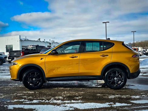 Used 2024 Dodge Hornet GT w/ GT Blacktop Package image 6