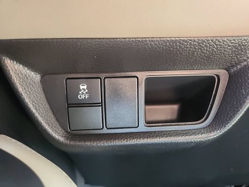 Used 2025 Honda HR-V LX image 23
