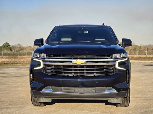 Used 2022 Chevrolet Tahoe LT w/ Luxury Package image 2