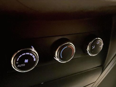 Used 2019 Dodge Grand Caravan GT image 33