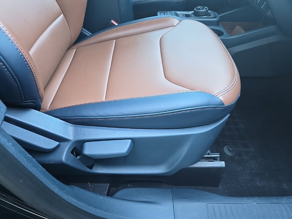 Used 2023 Ford Maverick Lariat FWD image 30