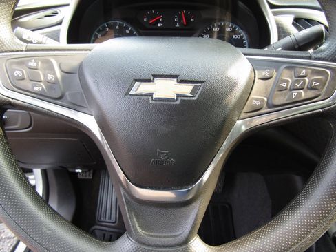 Used 2020 Chevrolet Malibu LS FWD image 18