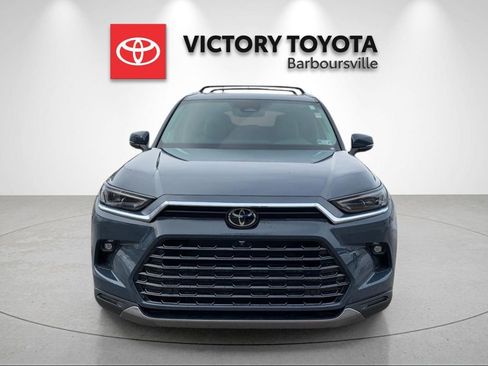 New 2026 Toyota Grand Highlander Platinum image 8