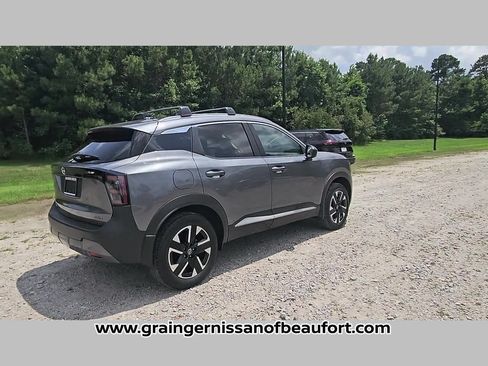 Used 2026 Nissan Kicks SV w/ SV Premium Package AWD/4WD image 23